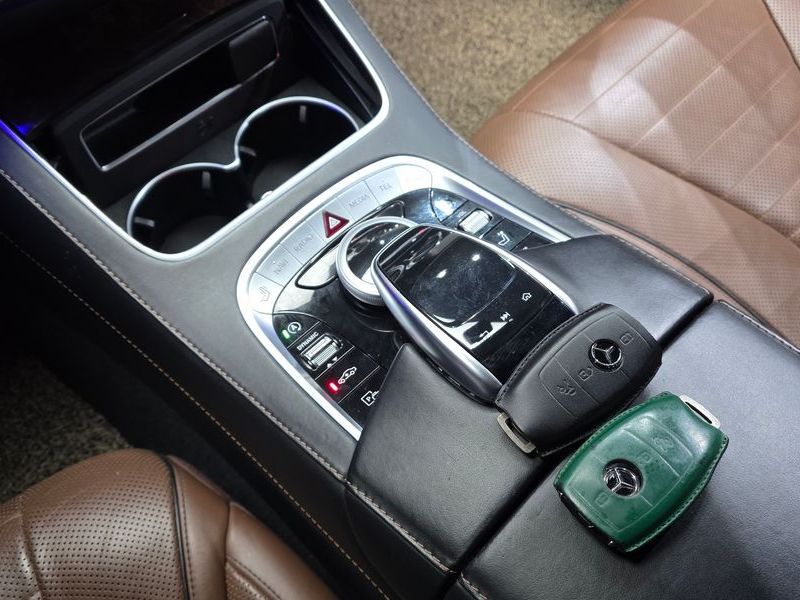 2020 Mercedes-Benz S-Class S560L 4MATIC photo 9