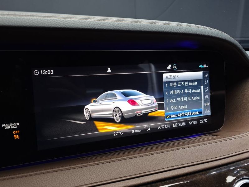 2020 Mercedes-Benz S-Class S560L 4MATIC photo 16