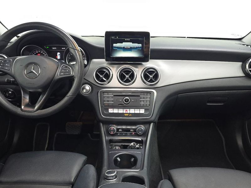 2019 Mercedes-Benz A-Class GLA220 photo 7