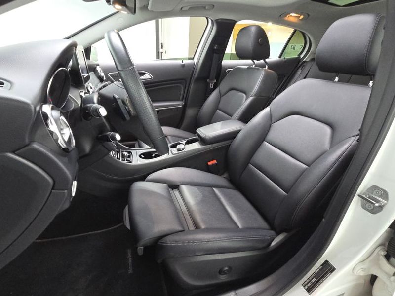 2019 Mercedes-Benz A-Class GLA220 photo 29