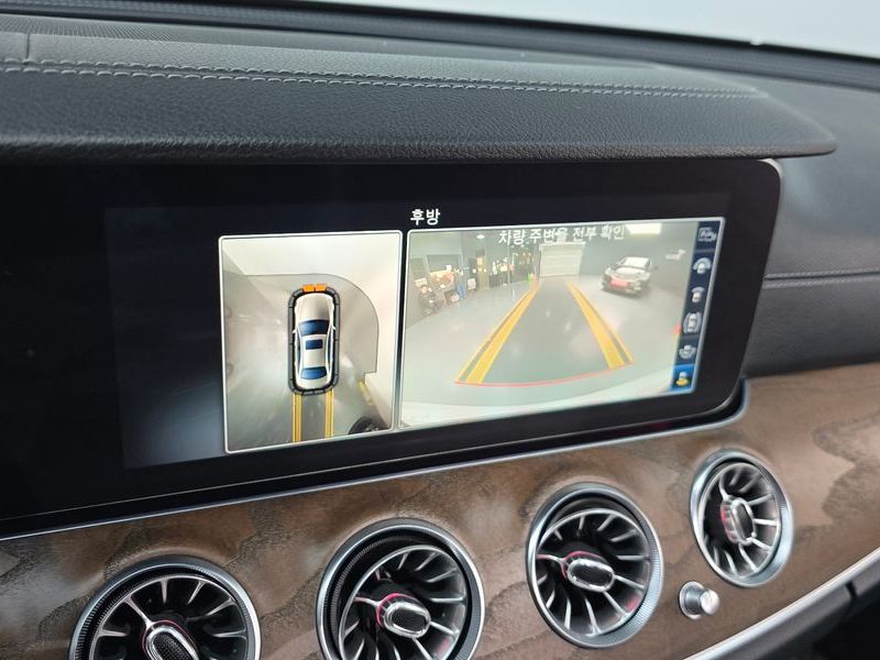 2018 Mercedes-Benz E-Class E300 4MATIC Exclusive photo 16