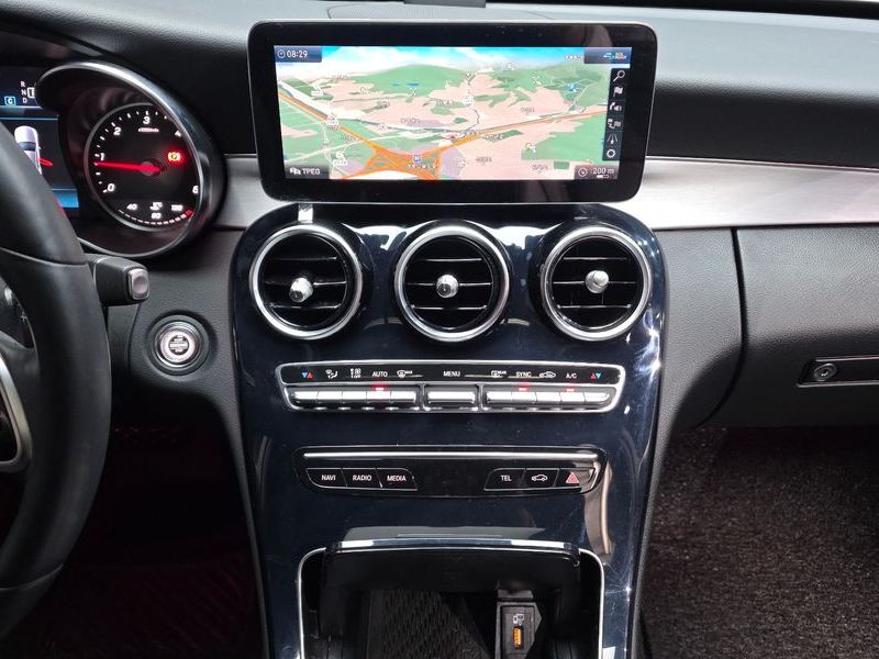 2020 Mercedes-Benz C-Class C220 d 4MATIC photo 16