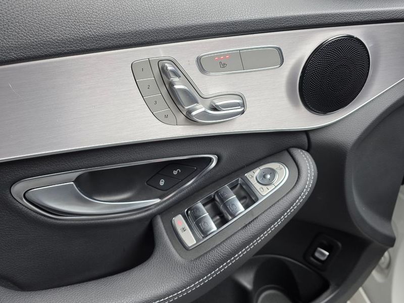 2020 Mercedes-Benz C-Class C220 d 4MATIC photo 27