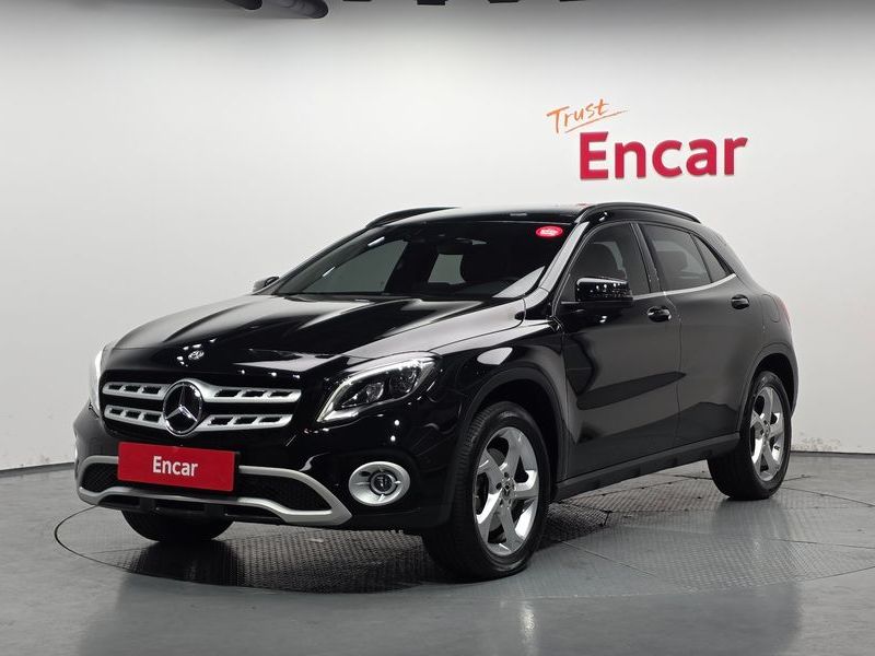 2019 Mercedes-Benz A-Class GLA220 photo 1