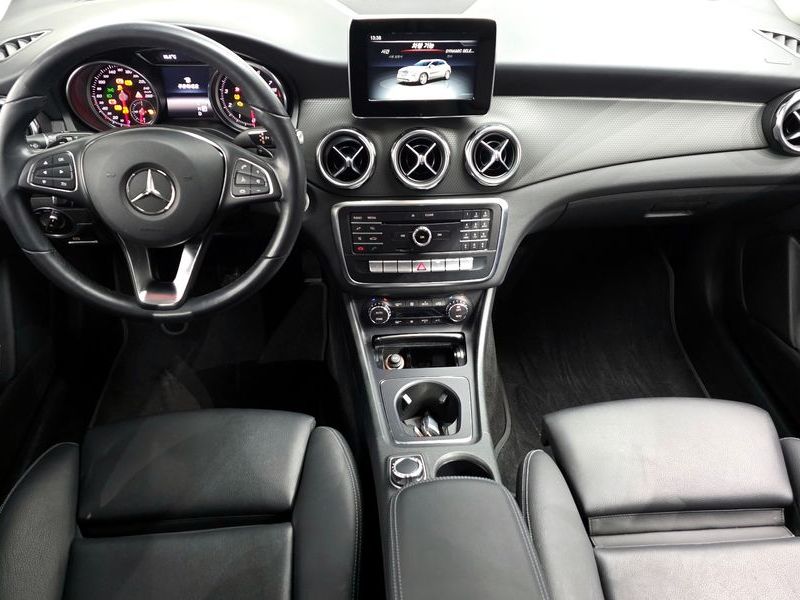 2019 Mercedes-Benz A-Class GLA220 photo 7