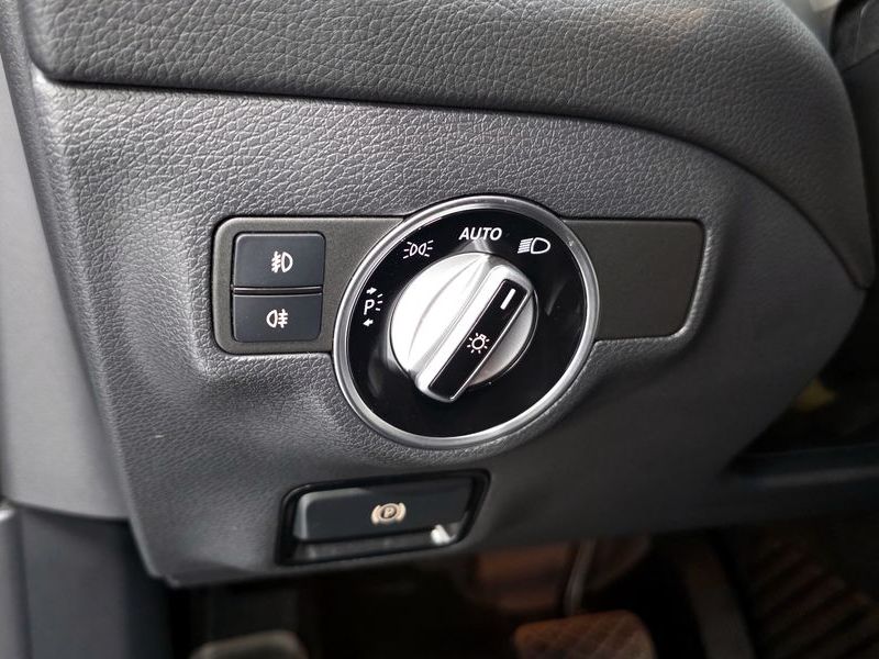 2019 Mercedes-Benz A-Class GLA220 photo 17