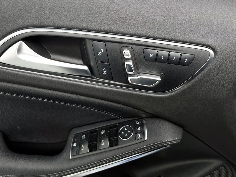 2019 Mercedes-Benz A-Class GLA220 photo 28