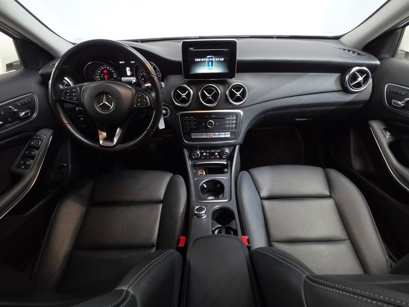 2019 Mercedes-Benz A-Class GLA220 photo 7