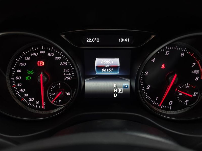2019 Mercedes-Benz A-Class GLA220 photo 8