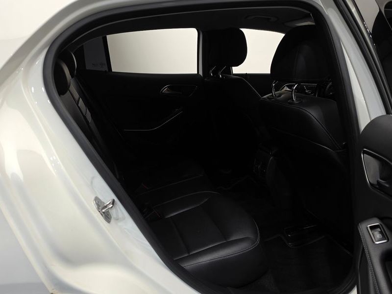 2019 Mercedes-Benz A-Class GLA220 photo 11