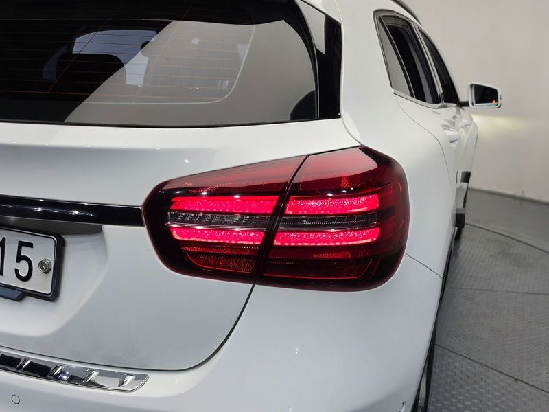 2019 Mercedes-Benz A-Class GLA220 photo 23