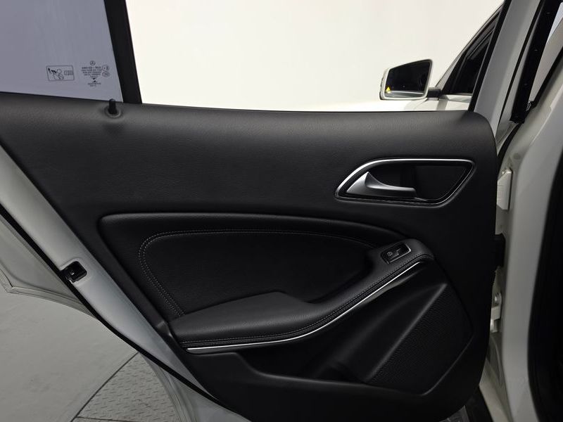 2019 Mercedes-Benz A-Class GLA220 photo 25