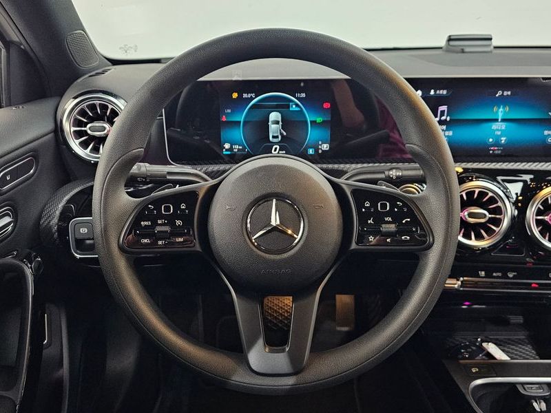 2020 Mercedes-Benz A-Class A220 Sedan photo 13