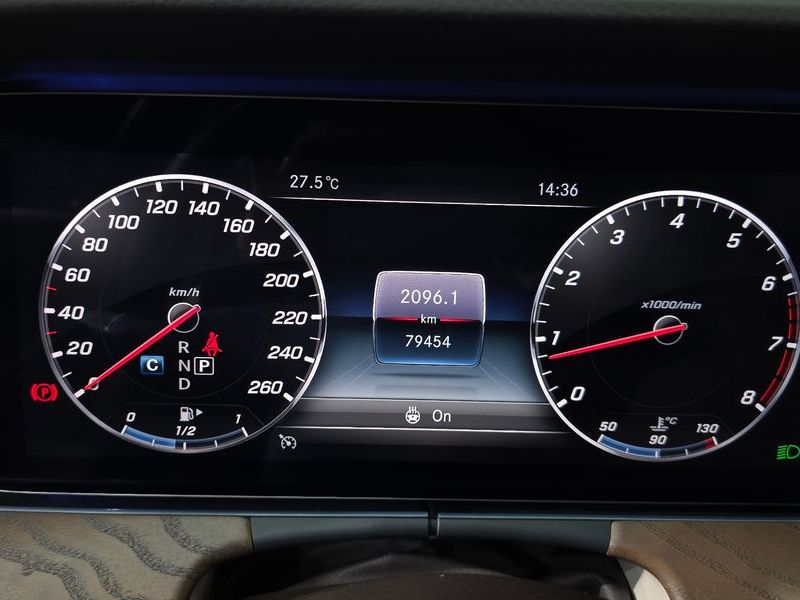 2019 Mercedes-Benz E-Class E300 4MATIC Exclusive photo 8