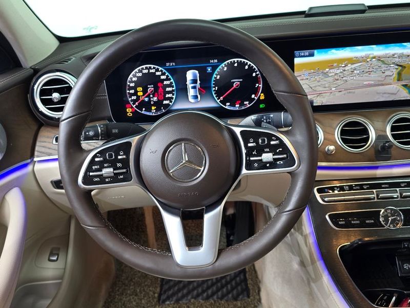 2019 Mercedes-Benz E-Class E300 4MATIC Exclusive photo 13