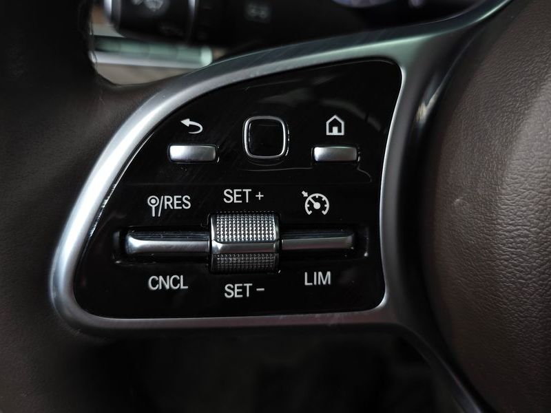 2019 Mercedes-Benz E-Class E300 4MATIC Exclusive photo 15