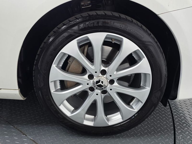 2019 Mercedes-Benz E-Class E300 4MATIC Exclusive photo 21