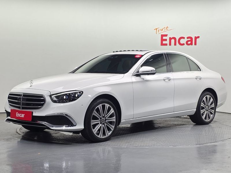 2023 Mercedes-Benz E-Class E350 4MATIC Exclusive photo 1