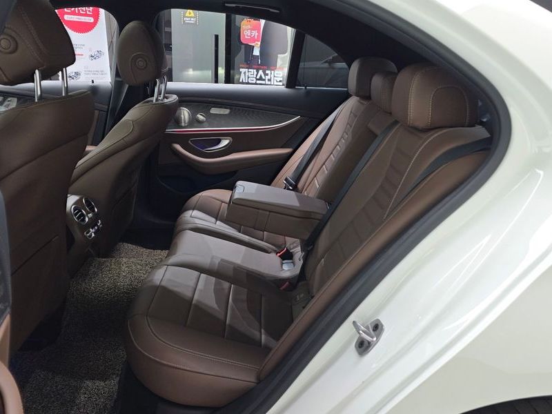 2023 Mercedes-Benz E-Class E350 4MATIC Exclusive photo 12