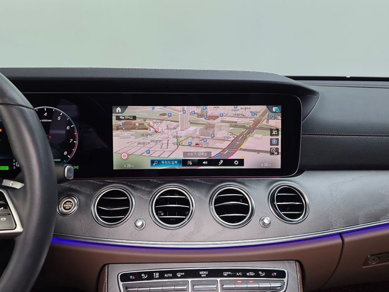 2023 Mercedes-Benz E-Class E350 4MATIC Exclusive photo 14