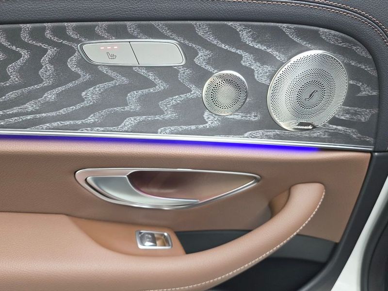 2023 Mercedes-Benz E-Class E350 4MATIC Exclusive photo 18