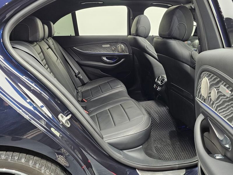 2022 Mercedes-Benz E-Class E350 4MATIC AMG Line photo 12
