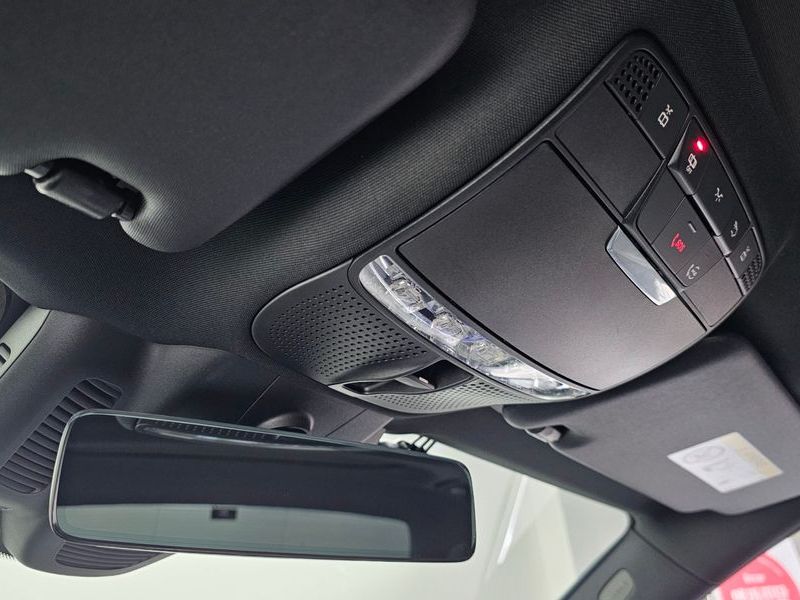 2022 Mercedes-Benz E-Class E350 4MATIC AMG Line photo 17