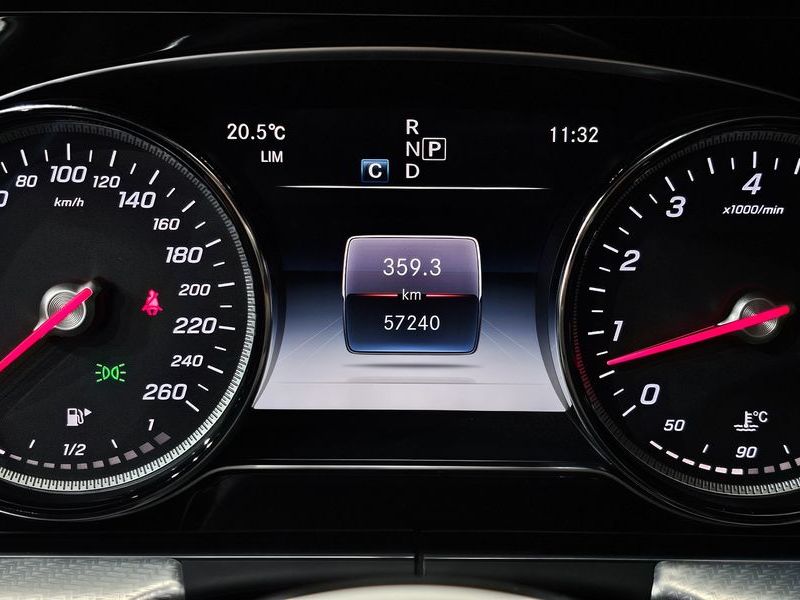 2020 Mercedes-Benz E-Class E250 Avantgarde photo 8