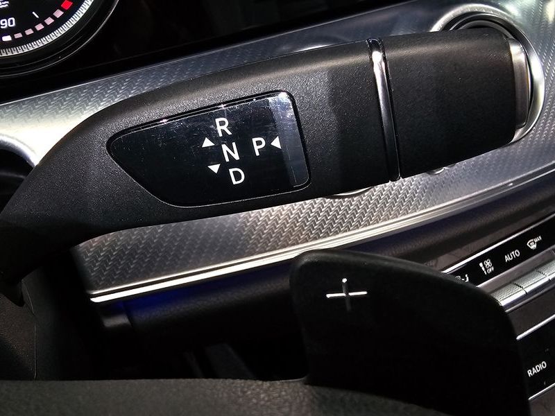 2020 Mercedes-Benz E-Class E250 Avantgarde photo 9