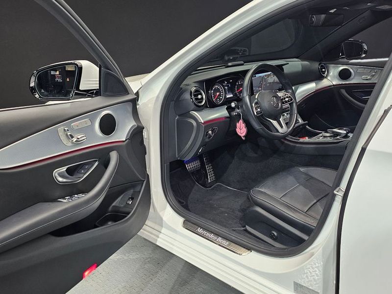 2020 Mercedes-Benz E-Class E250 Avantgarde photo 11
