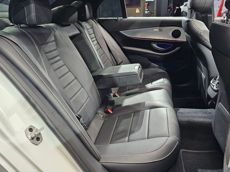 2020 Mercedes-Benz E-Class E250 Avantgarde photo 12