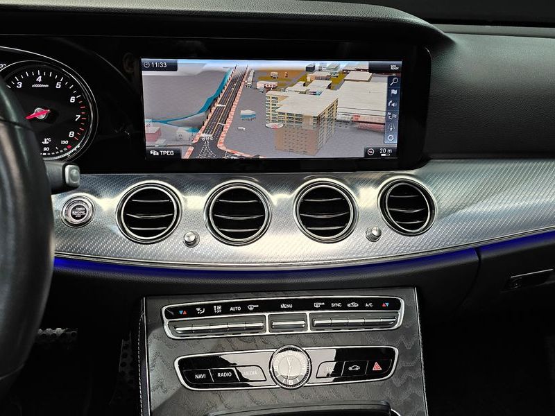2020 Mercedes-Benz E-Class E250 Avantgarde photo 14