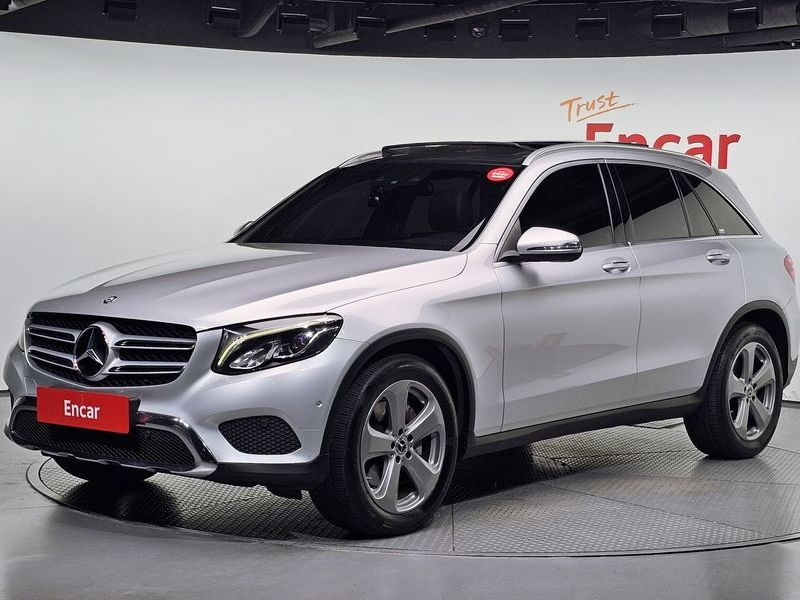 2017 Mercedes-Benz C-Class GLC220 d 4MATIC Premium photo 1