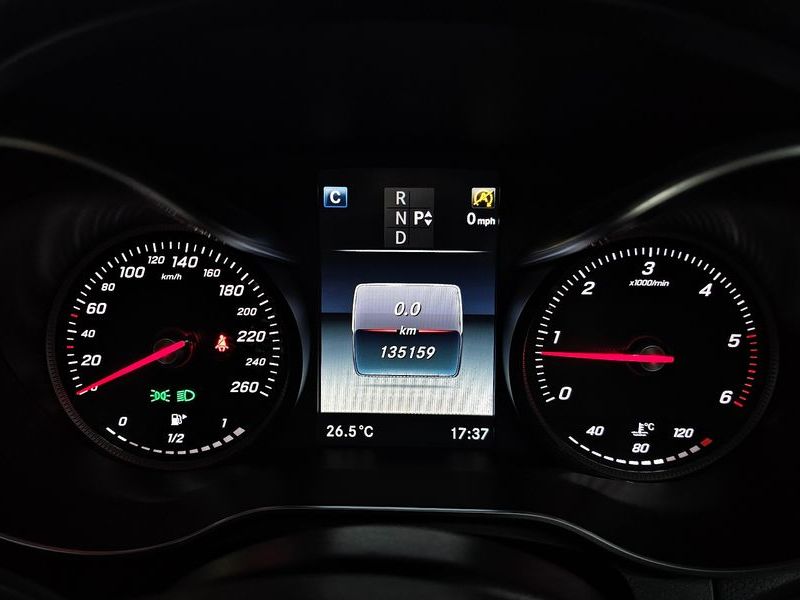 2017 Mercedes-Benz C-Class GLC220 d 4MATIC Premium photo 8