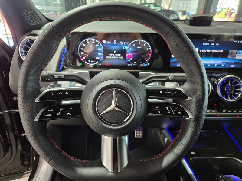 2026 Mercedes-Benz B-Class GLB250 4MATIC photo 12
