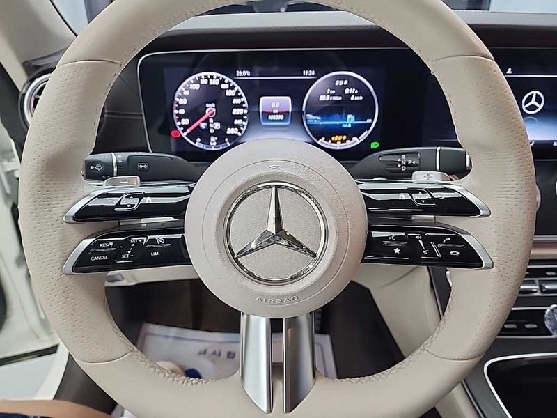 2018 Mercedes-Benz E-Class E220d Cabriolet photo 9