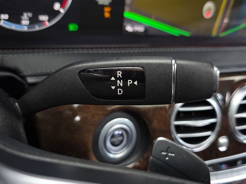 2018 Mercedes-Benz S-Class S560L 4MATIC photo 9