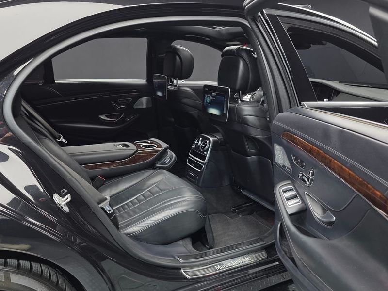 2018 Mercedes-Benz S-Class S560L 4MATIC photo 11