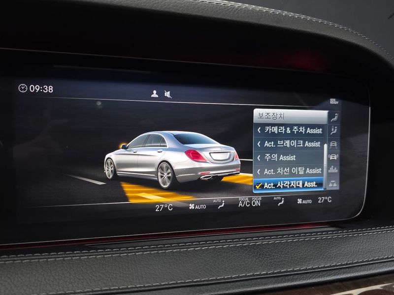 2018 Mercedes-Benz S-Class S560L 4MATIC photo 15