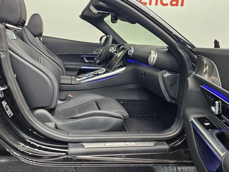 2025 Mercedes-Benz CLA AMG SL43 photo 10