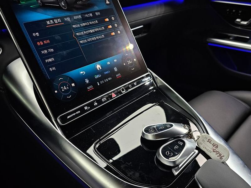 2025 Mercedes-Benz CLA AMG SL43 photo 16
