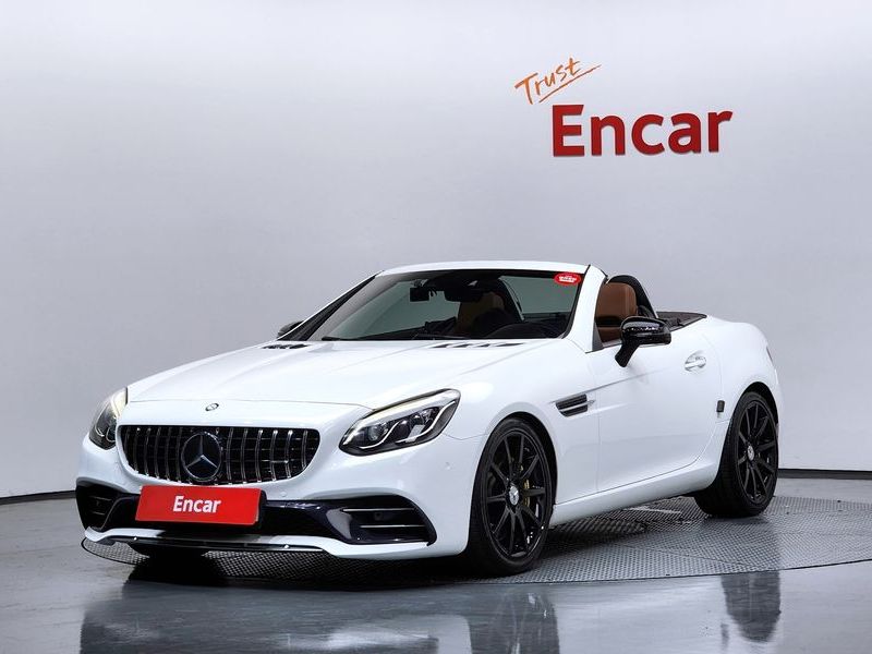2017 Mercedes-Benz C-Class AMG SLC43 photo 1