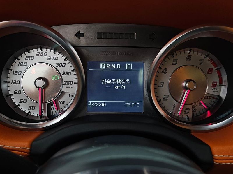 2012 Mercedes-Benz SLS AMG Roadster C197 photo 8