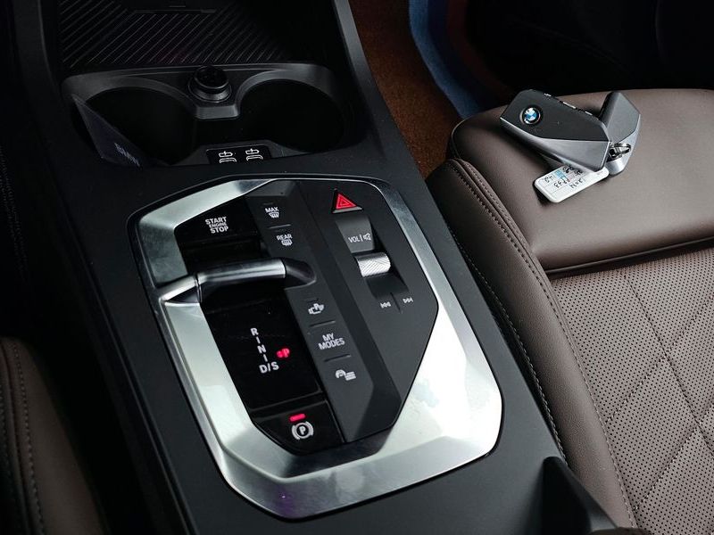 2025 BMW 1 Series 120 M Sport photo 9