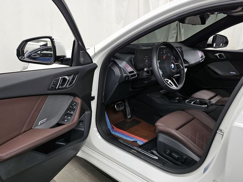 2025 BMW 1 Series 120 M Sport photo 10