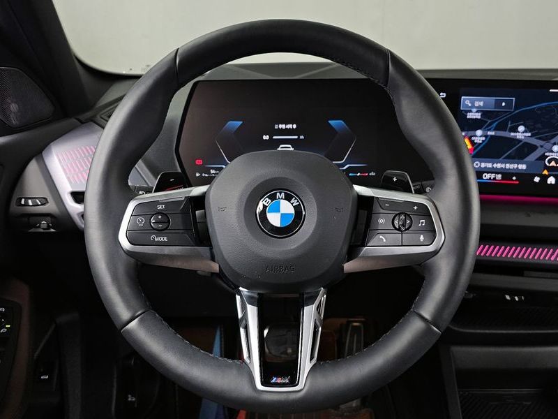 2025 BMW 1 Series 120 M Sport photo 13