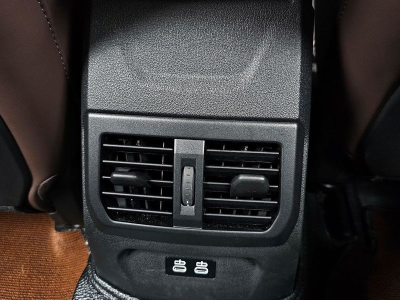 2025 BMW 1 Series 120 M Sport photo 18