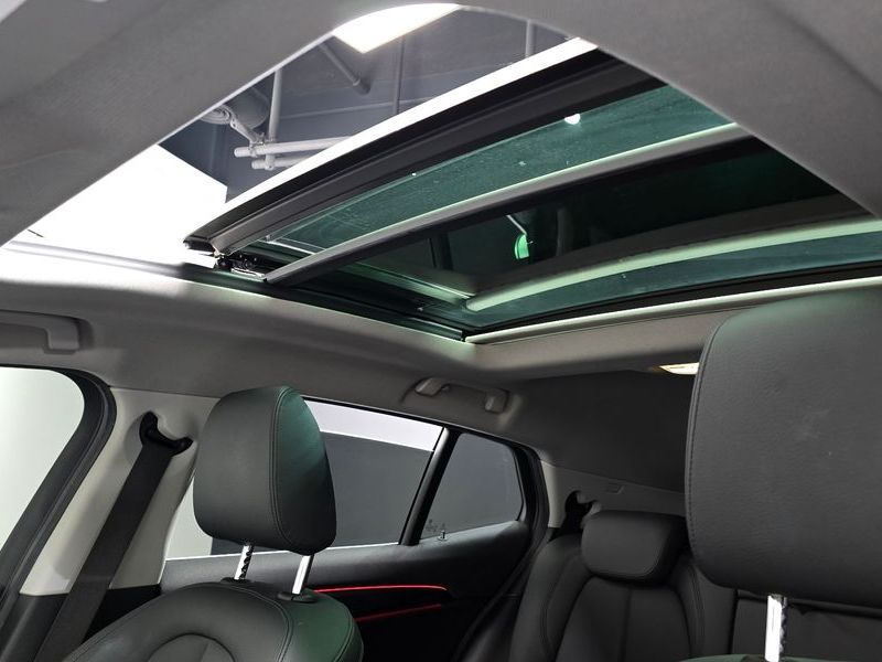 2020 BMW X2 xDrive20i Advantage photo 16