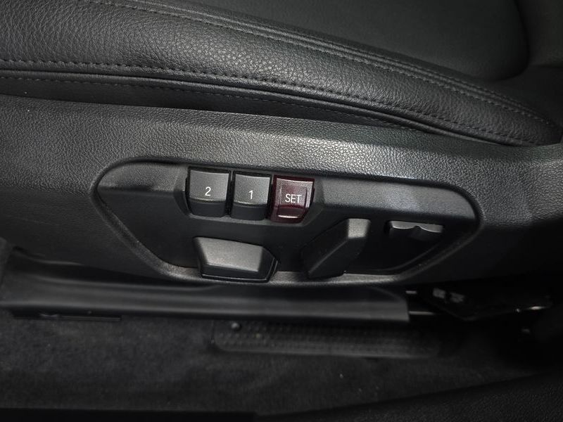 2020 BMW X2 xDrive20i Advantage photo 29