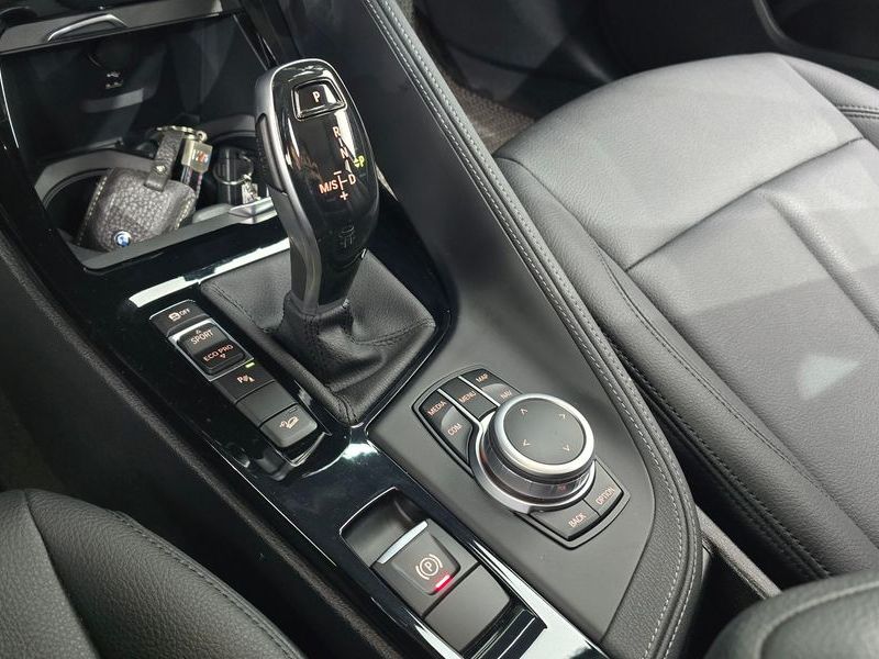 2022 BMW X1 xDrive 20i xLine photo 9